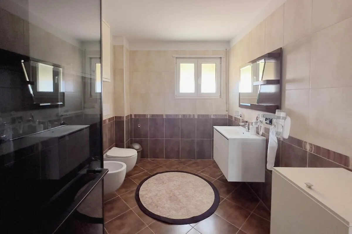Whole Floor Apartment In Upscale Neighborhood Tirana